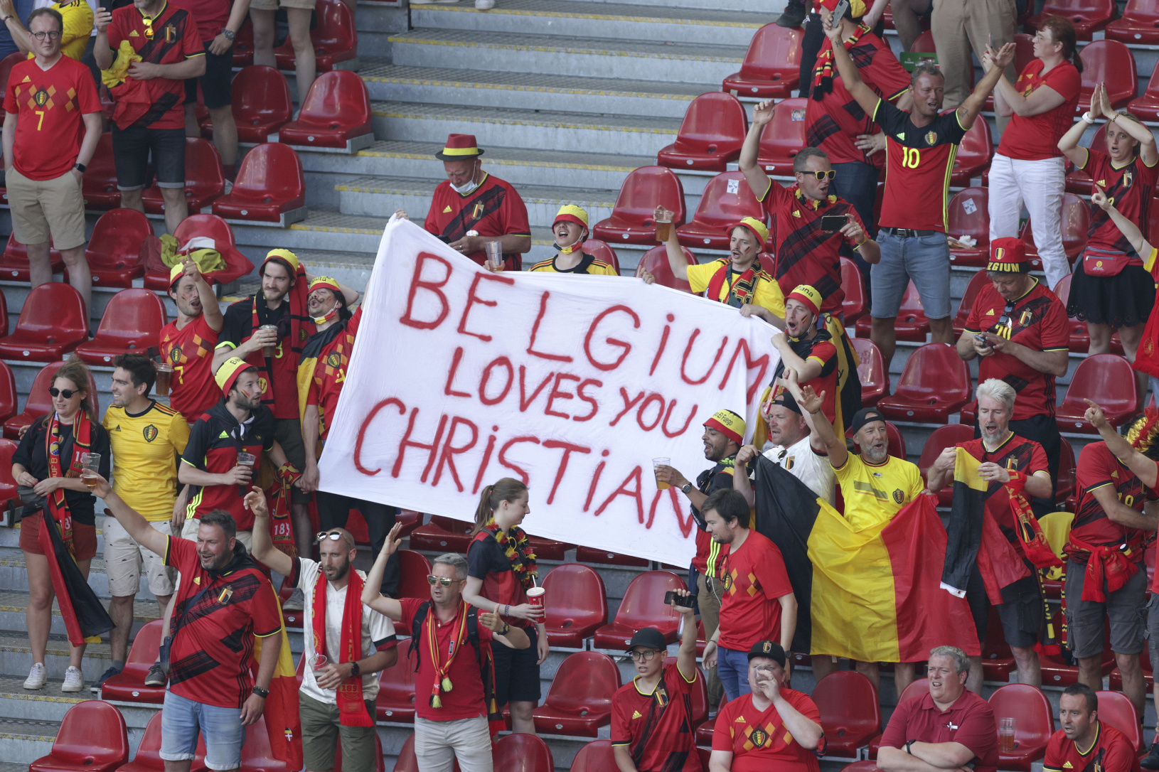 Belgickí fanúšikovia vzdali hold