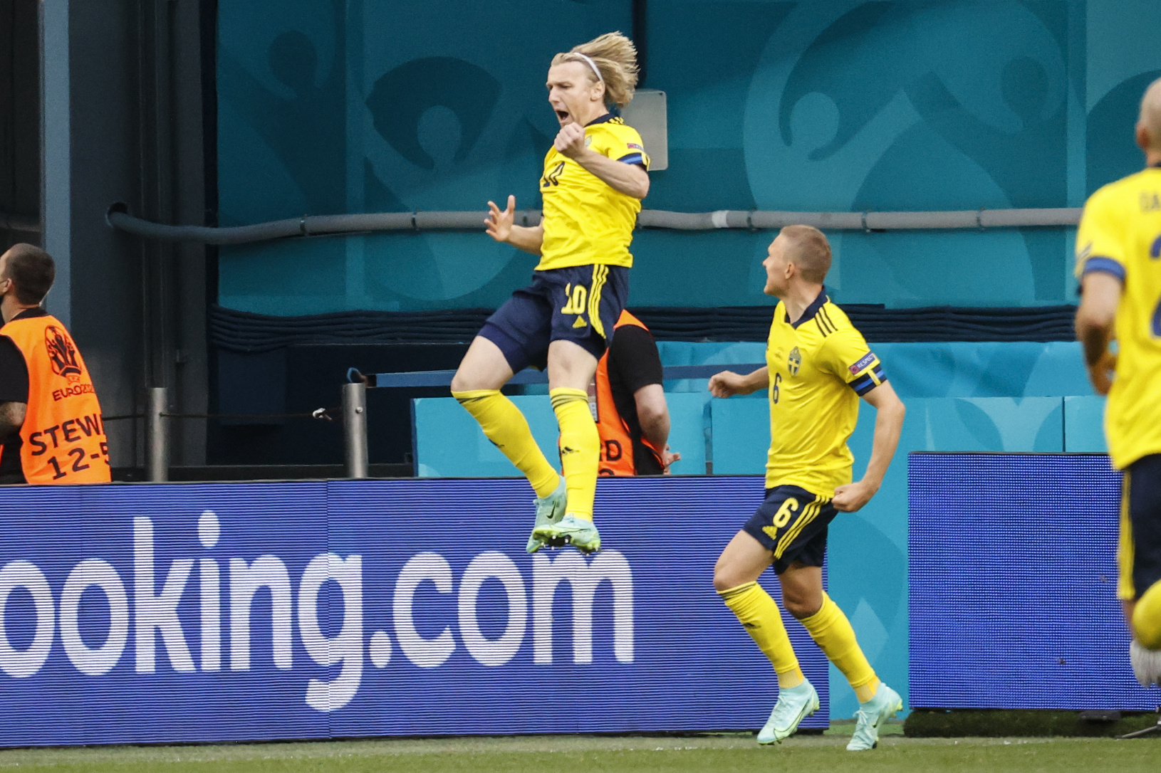 Emil Forsberg oslavuje gól