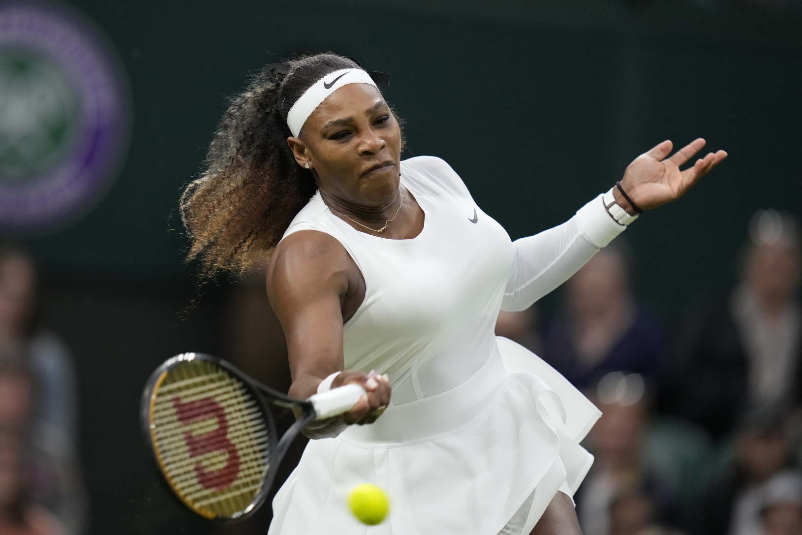 Serena Williamsová pri forehandovom