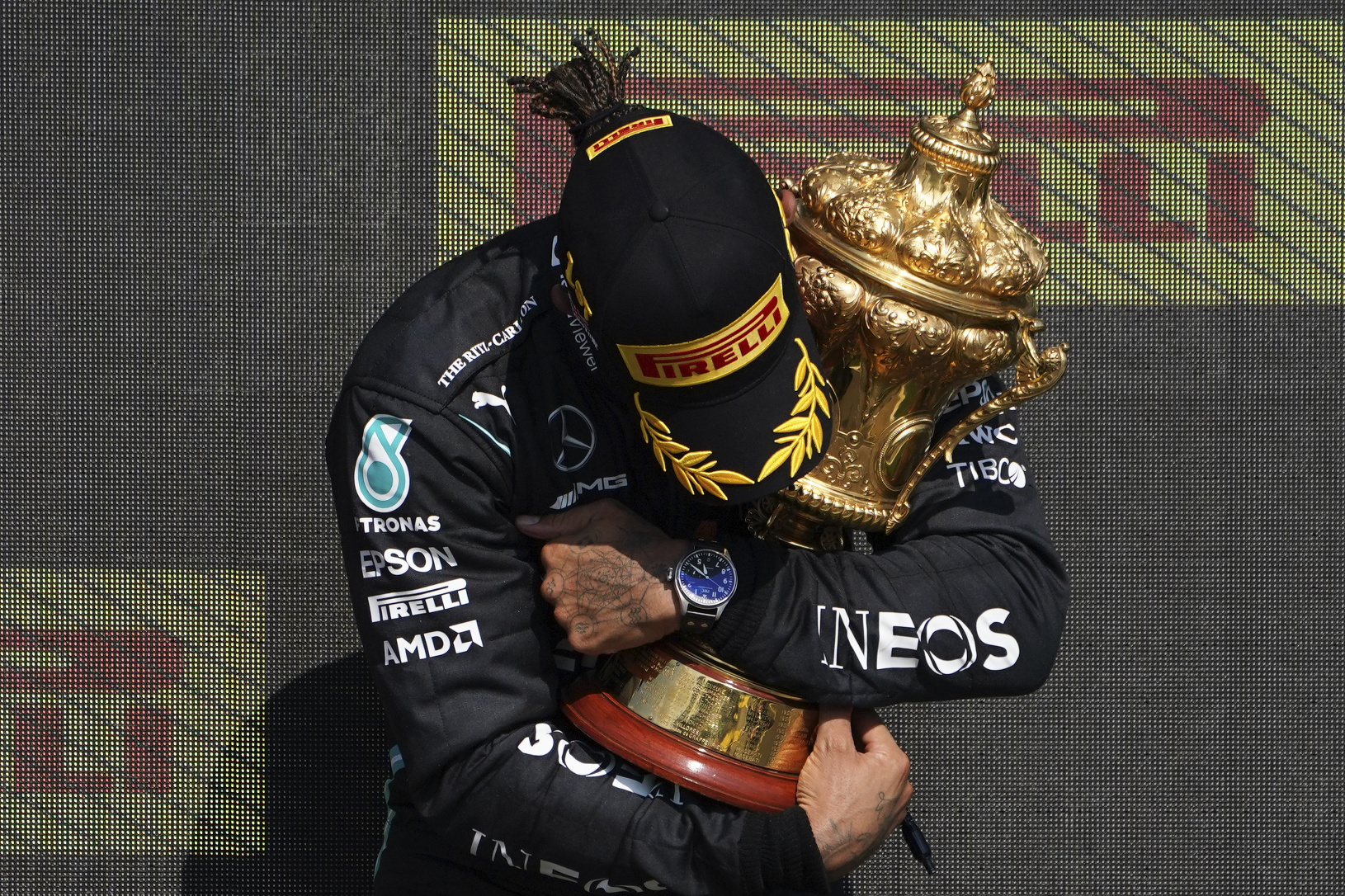 Lewis Hamilton víťazom Veľkej