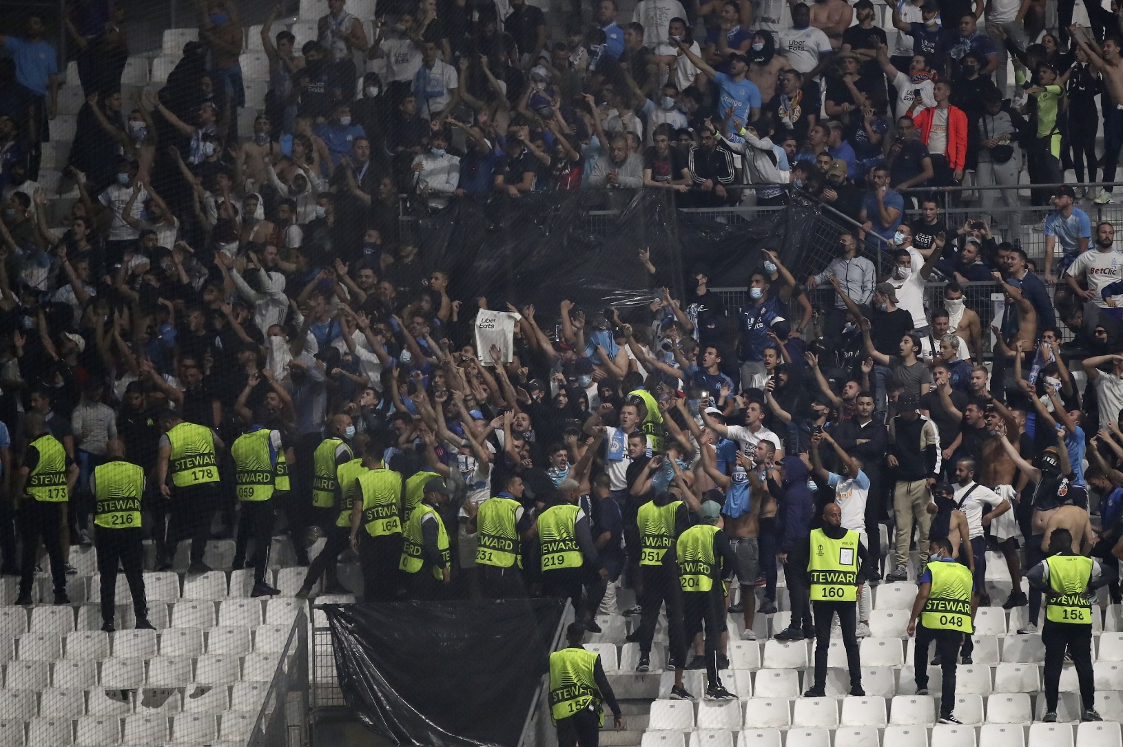 Na snímke fanúšikovia Marseille