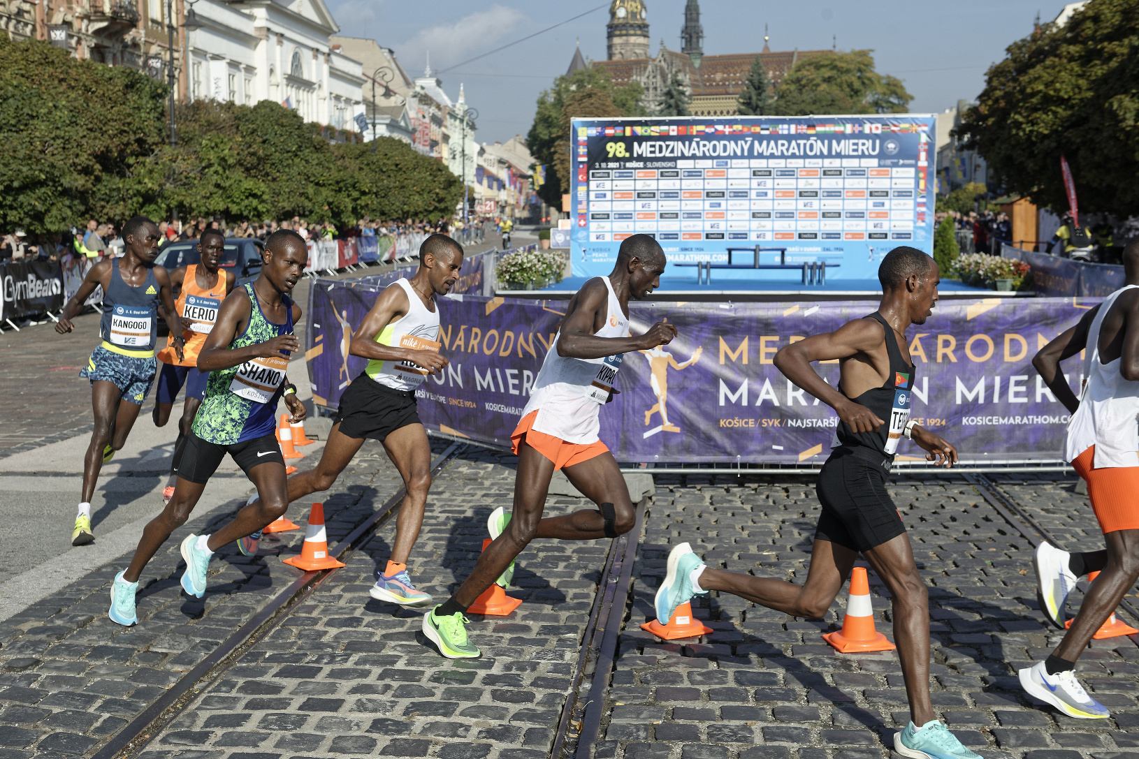 Africkí bežci na Medzinárodnom