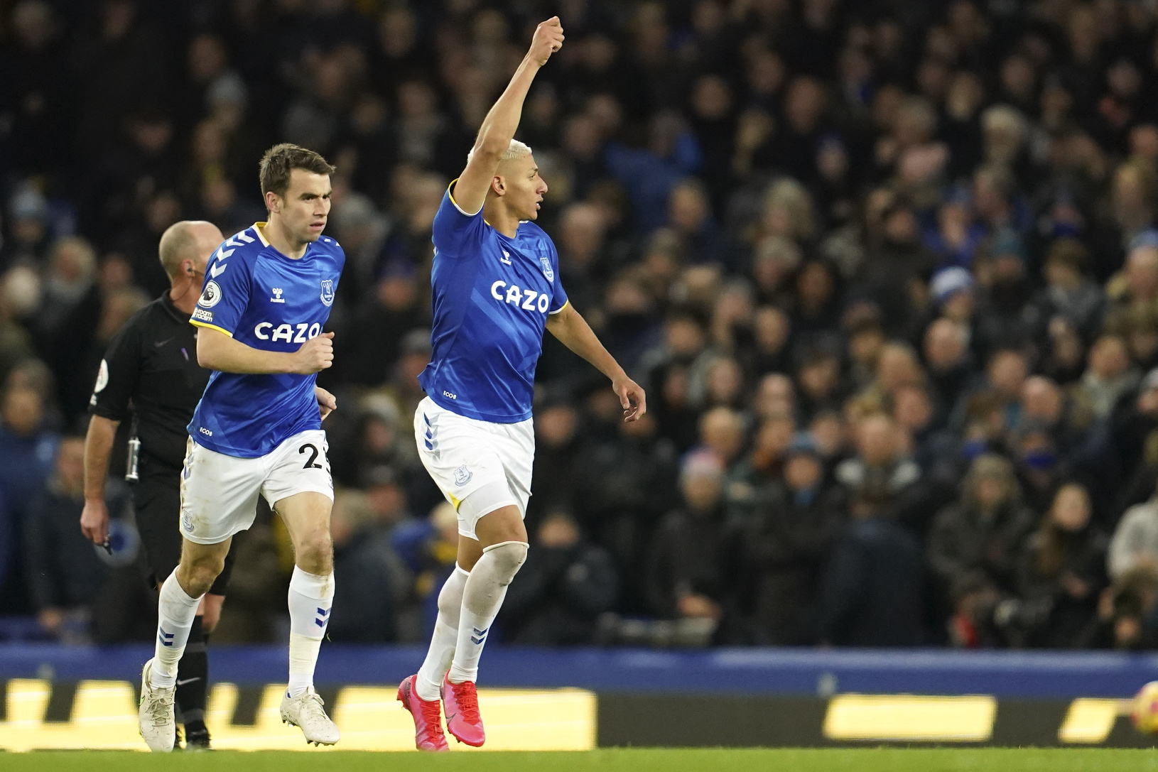 Richarlison oslavuje gól Evertonu