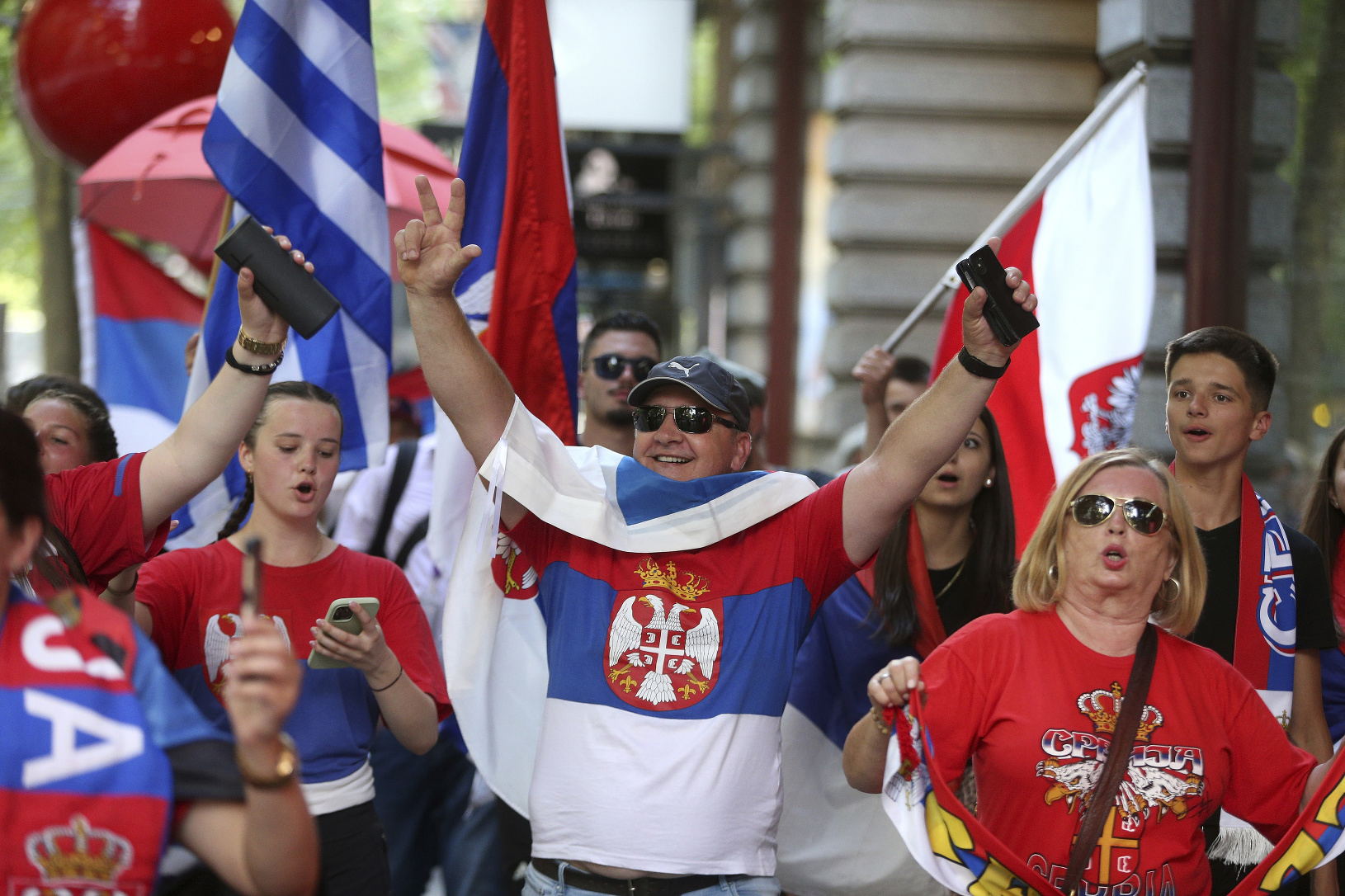 Fanúšikovia podporujú srbského tenistu