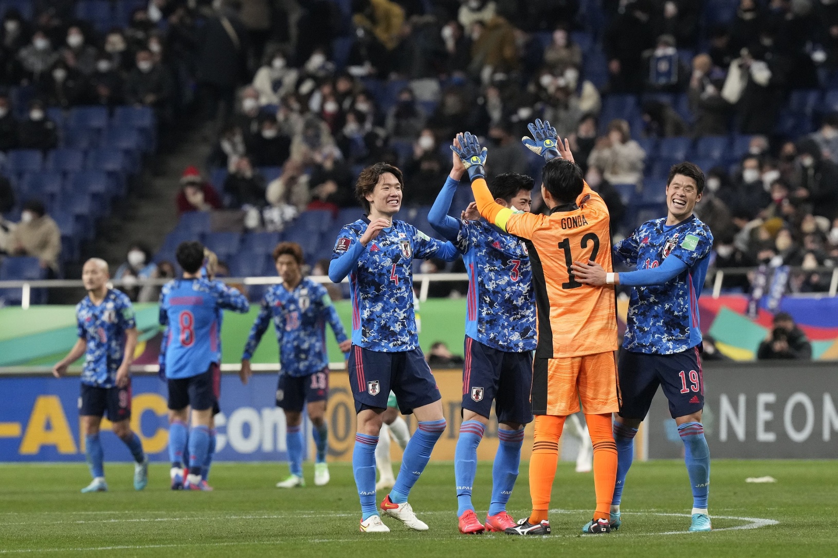 Víťazné oslavy futbalistov Japonska