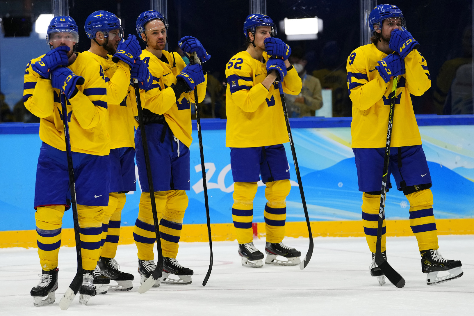 Na snímke hokejisti Švédska