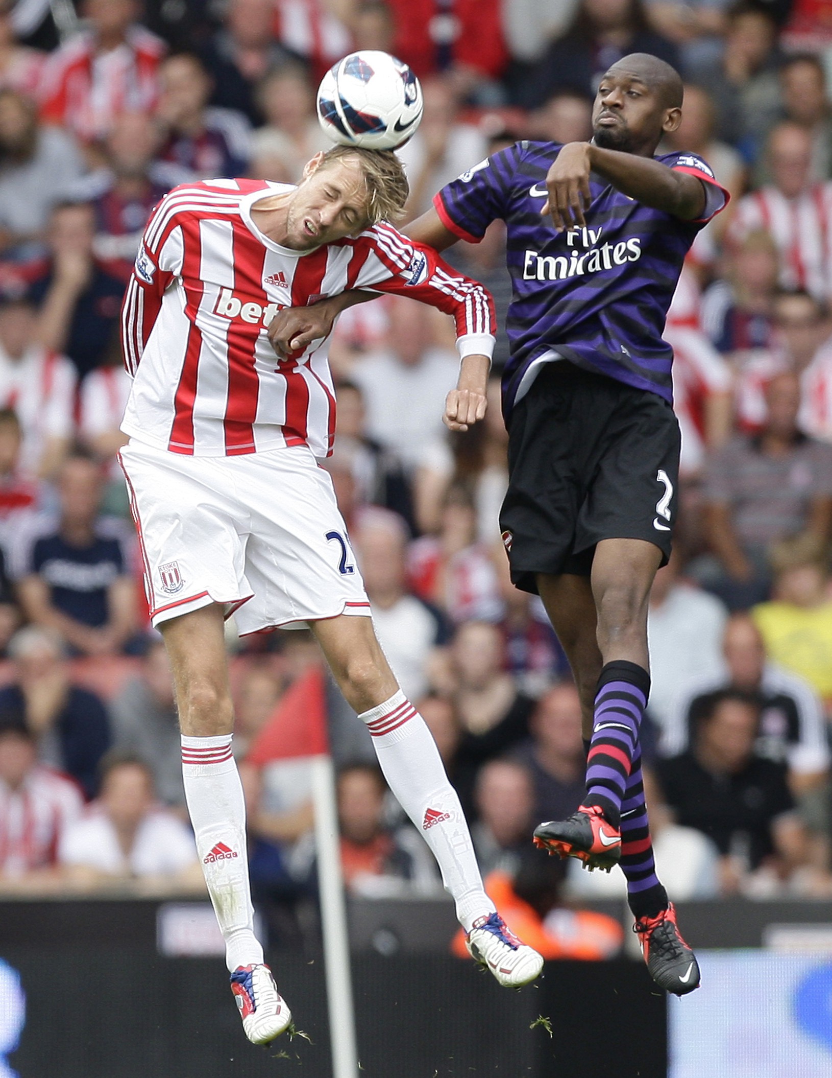 Abou Diaby a Peter