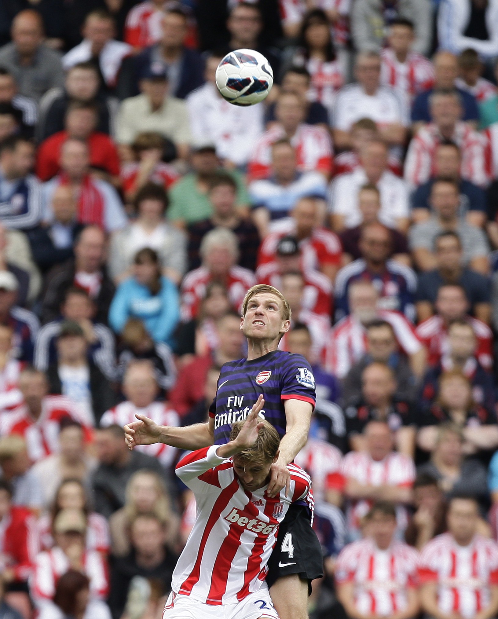 Per Mertesacker a Peter