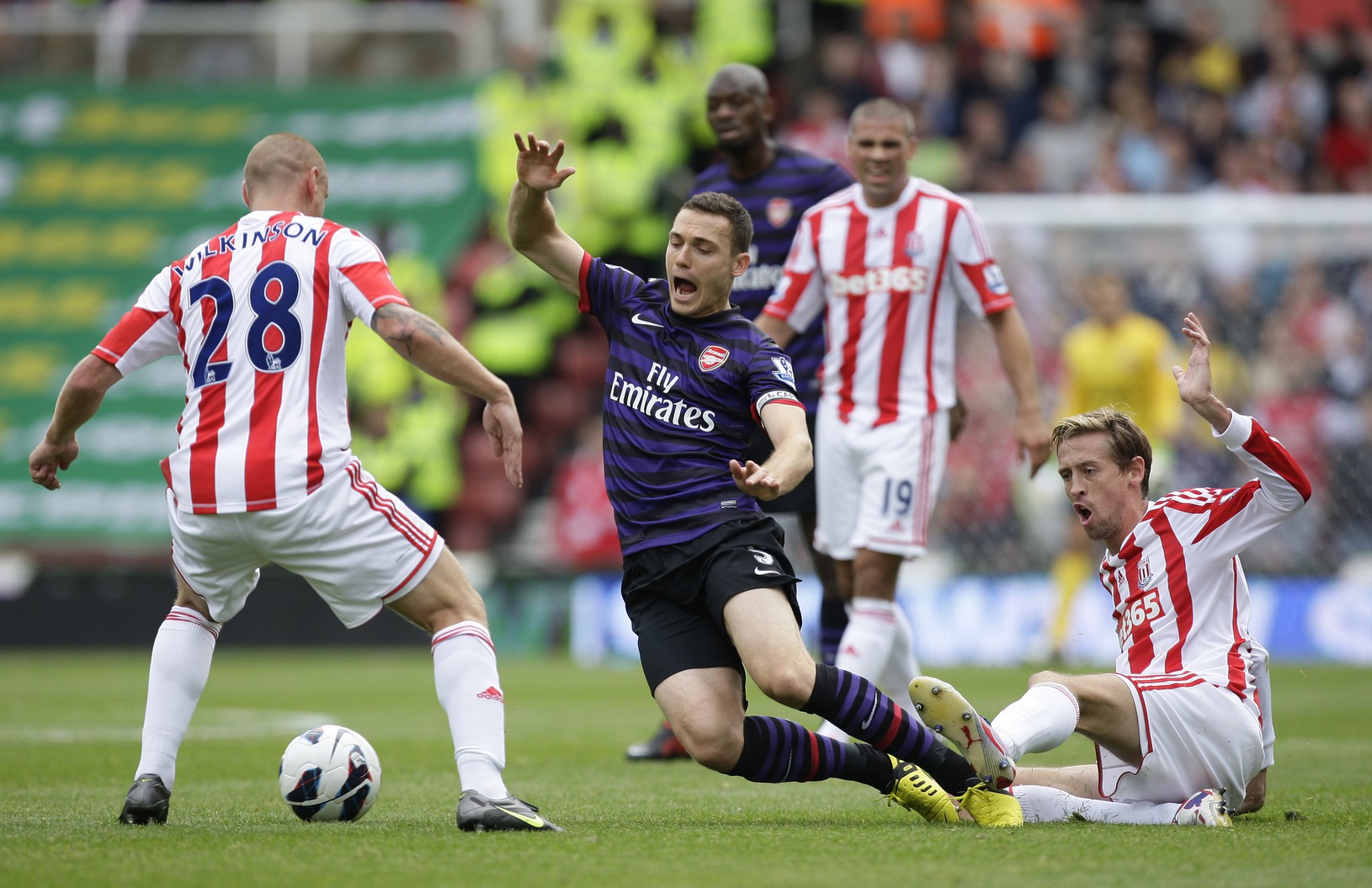 Thomas Vermaelen, Peter Crouch