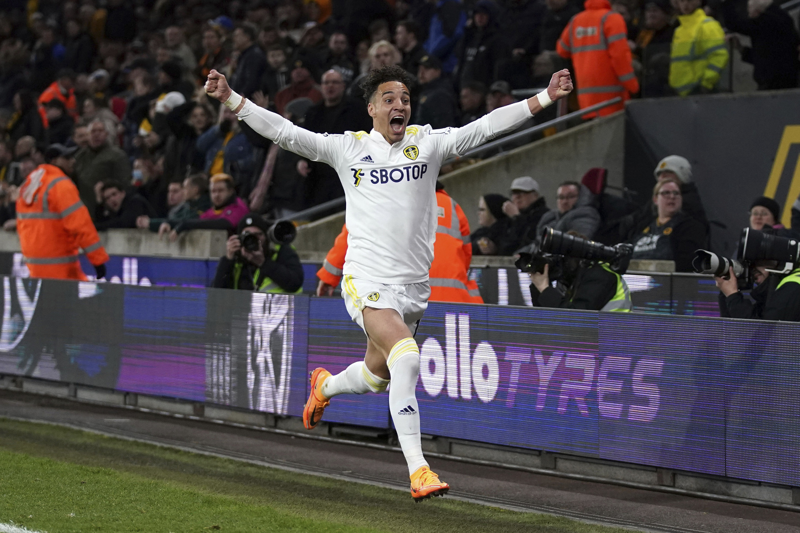Rodrigo oslavuje gól Leedsu