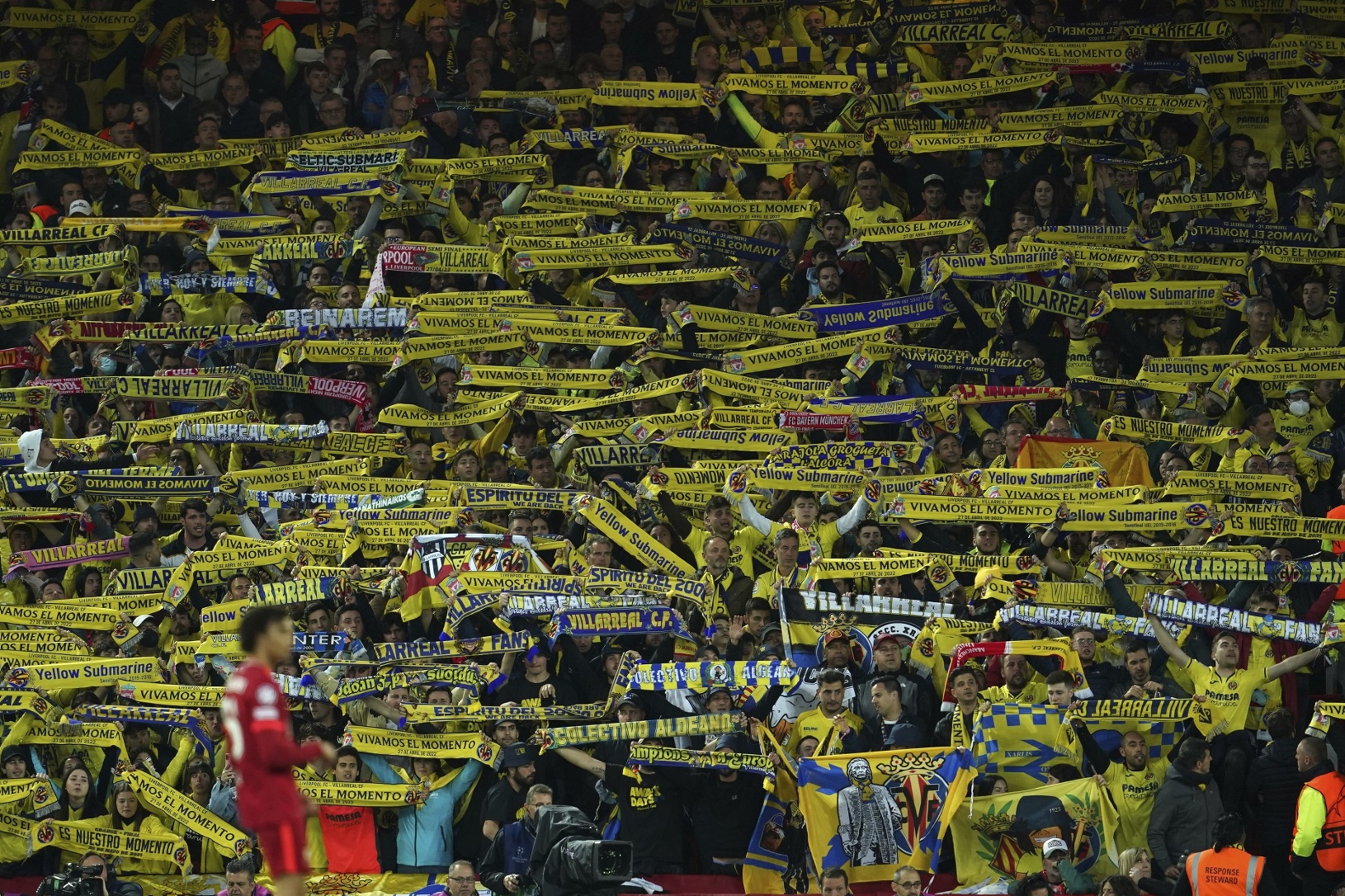 Fanúšikovia Villarrealu na Anfielde