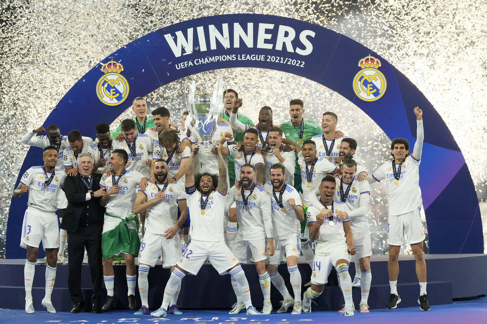 Real Madrid s trofejou