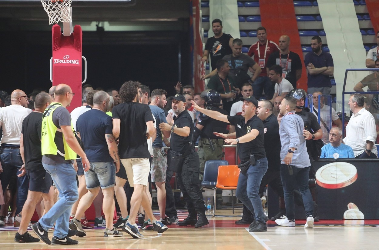 Basketbalový súboj Partizanu s