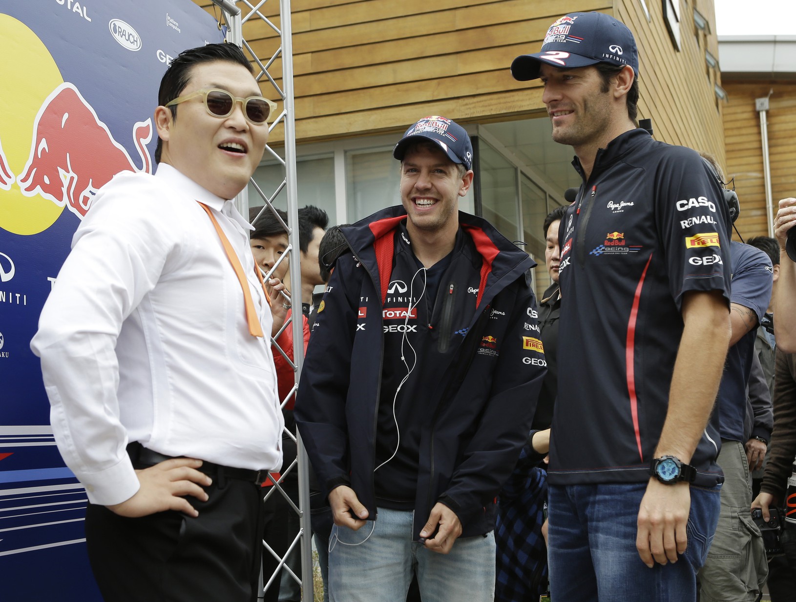 Sebastian Vettel (vpravo) a