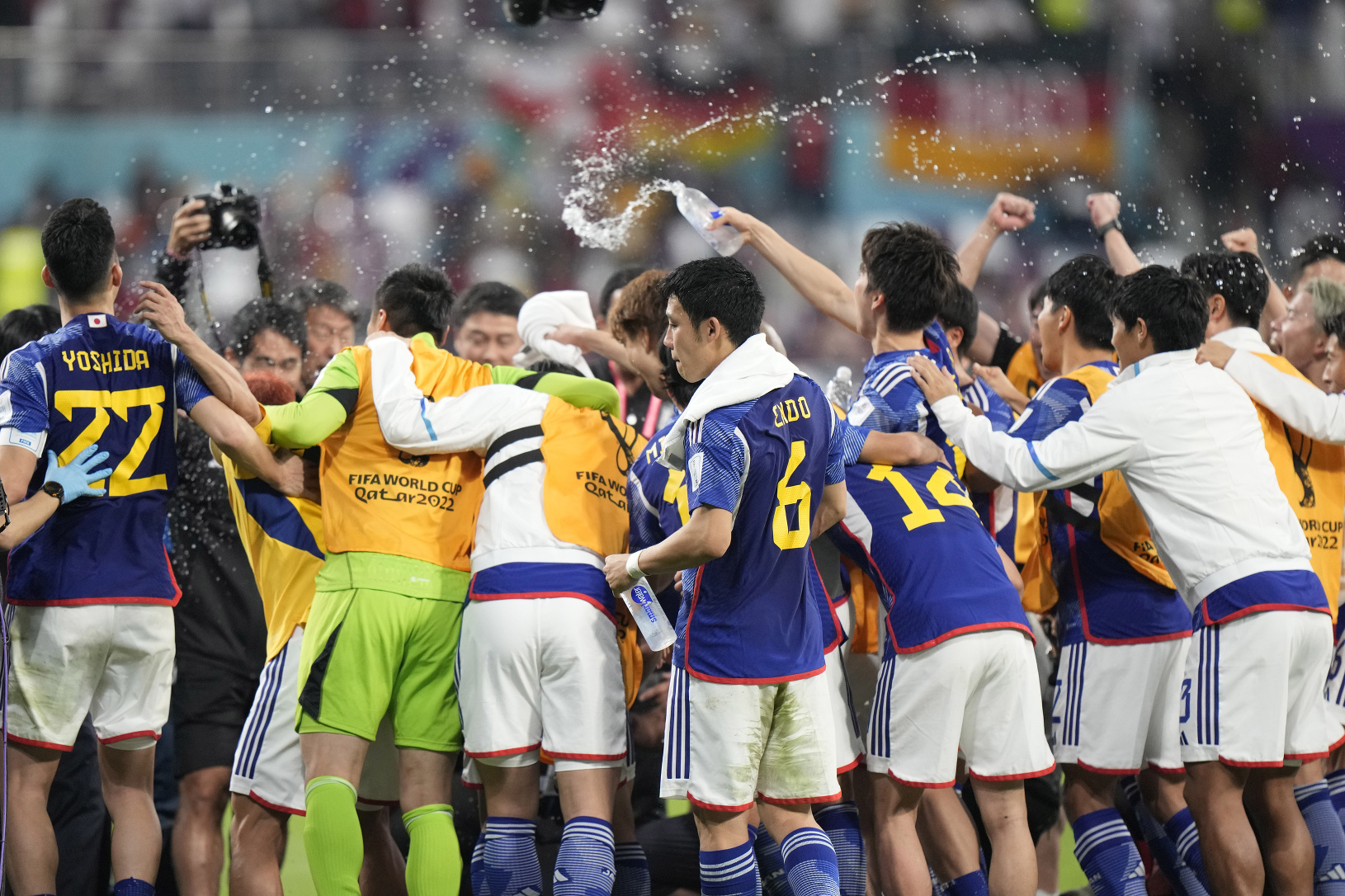 Futbalisti Japonska oslavujú víťazstvo