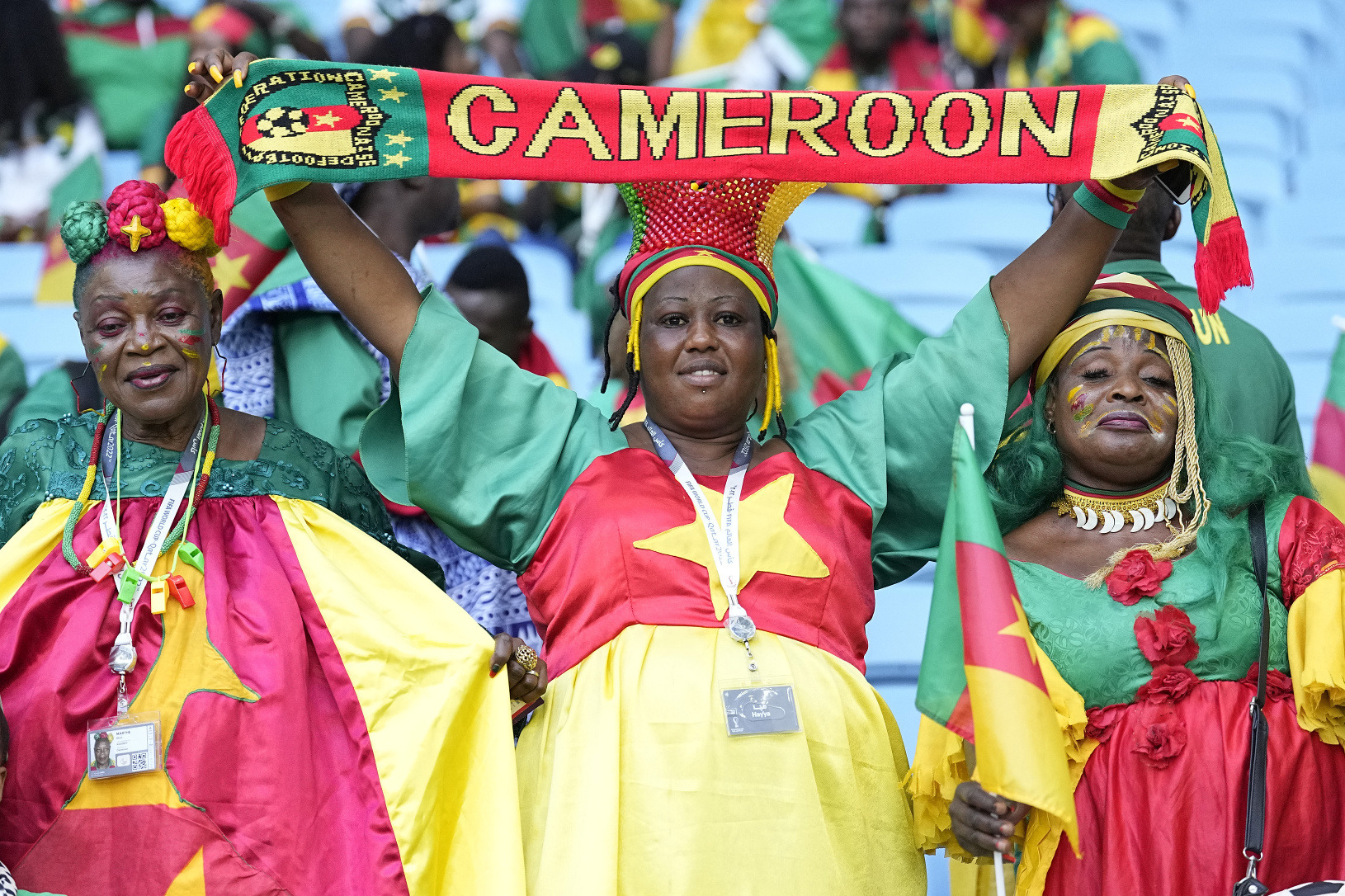 Fanúšikovia Kamerunu pred zápasom