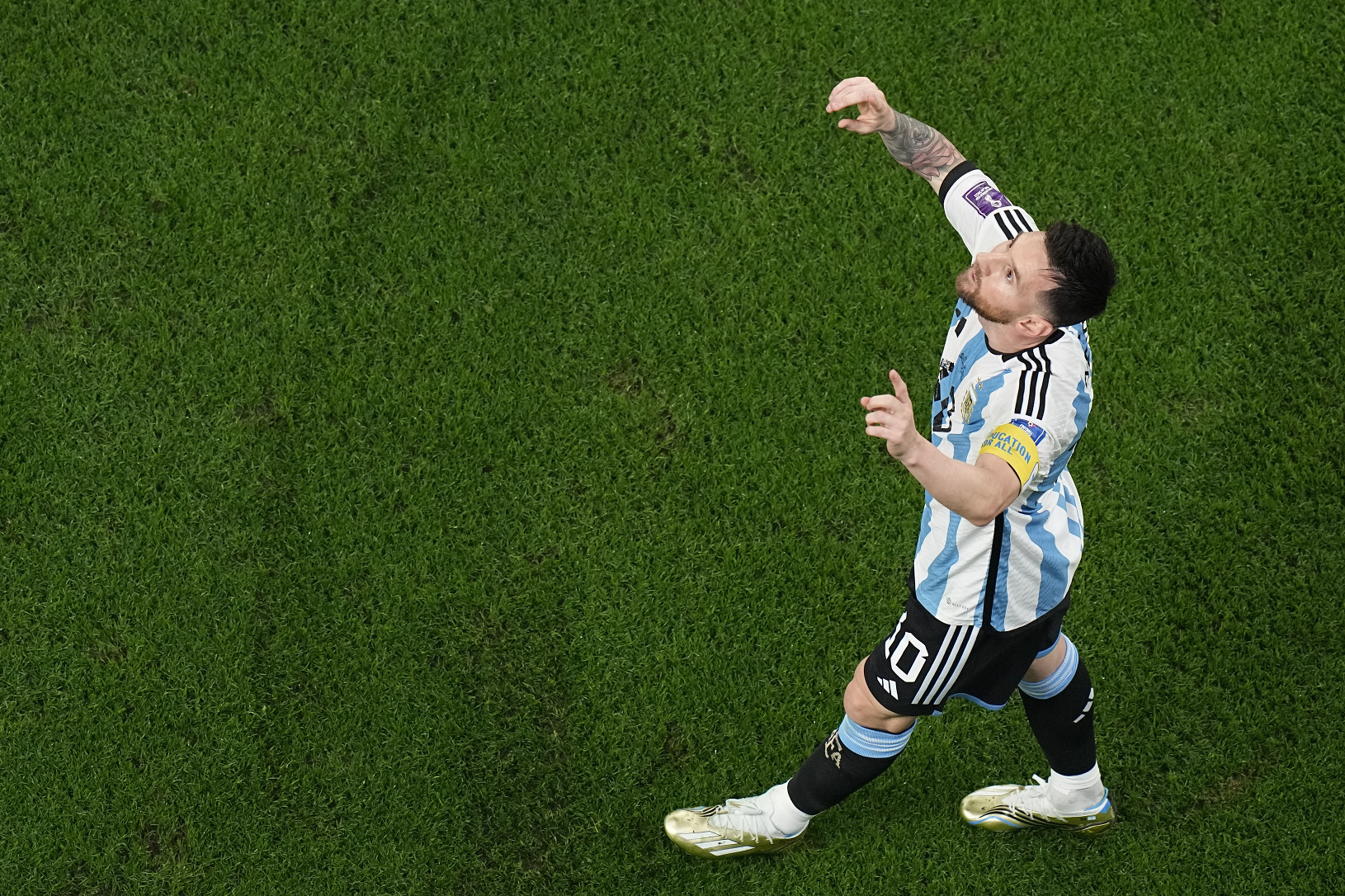 Lionel Messi oslavuje vedúci