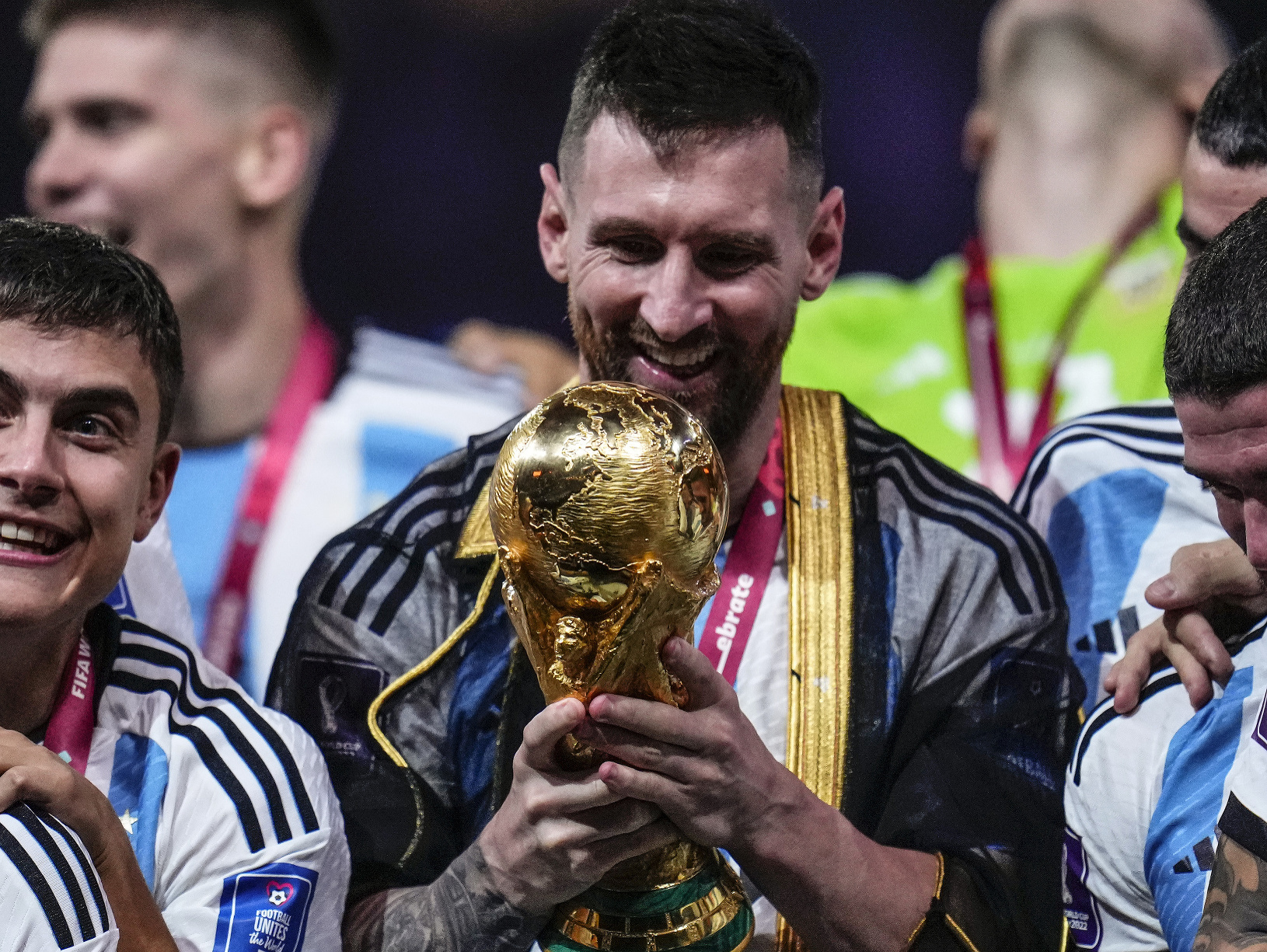 Lionel Messi s trofejou