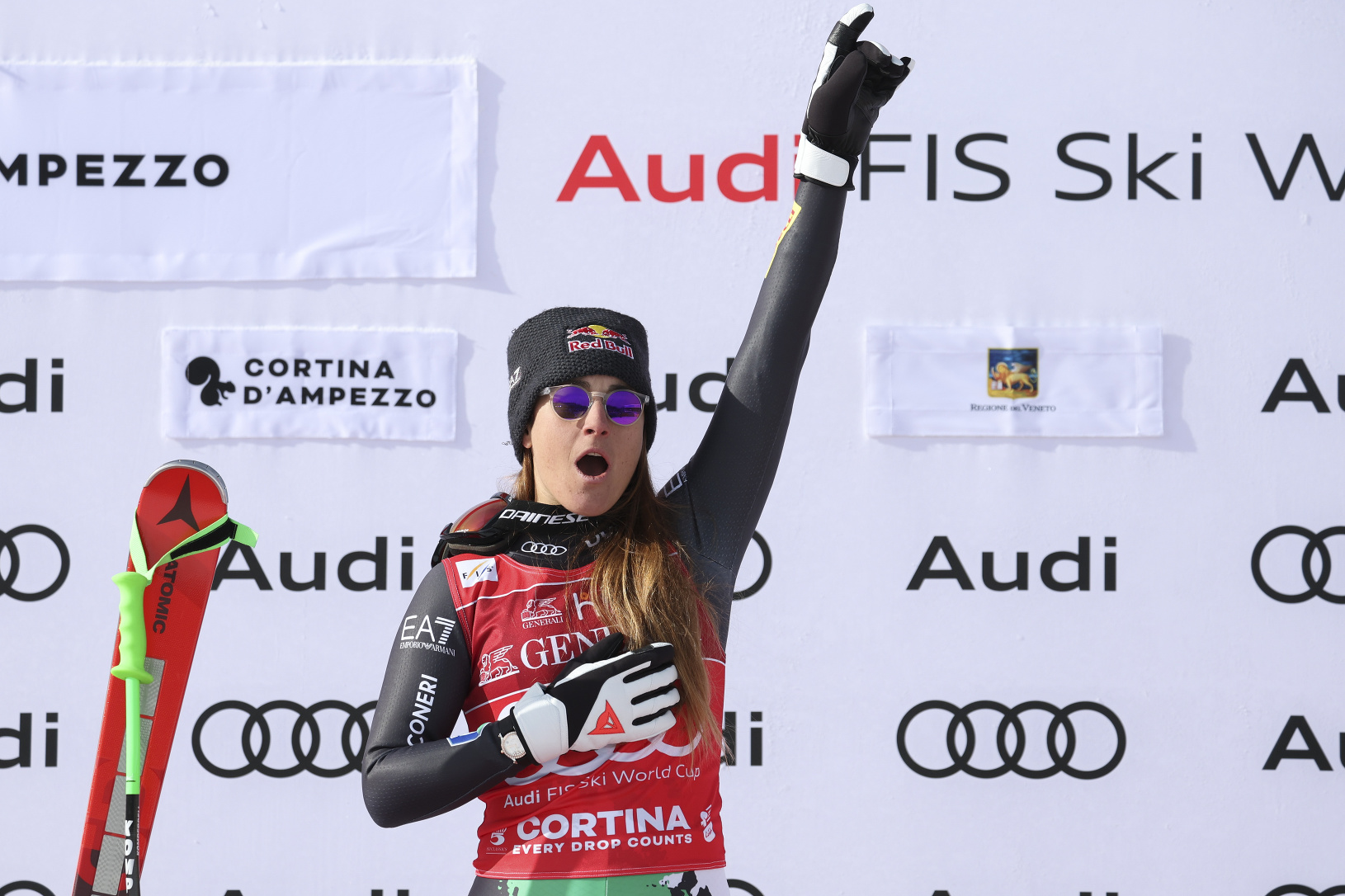 Sofia Goggiová oslavuje triumf