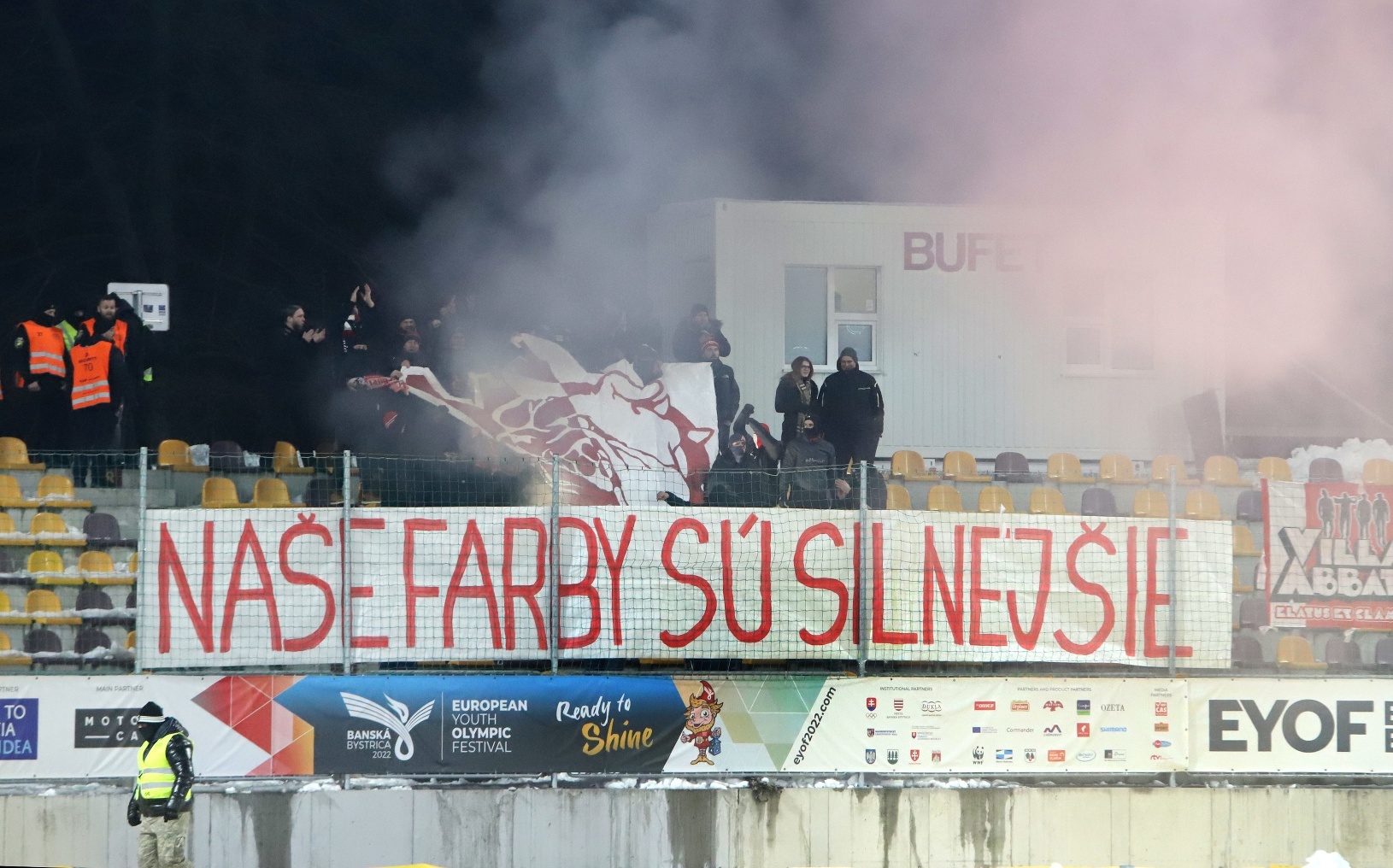 Fanúšikovia Trenčína počas zápasu