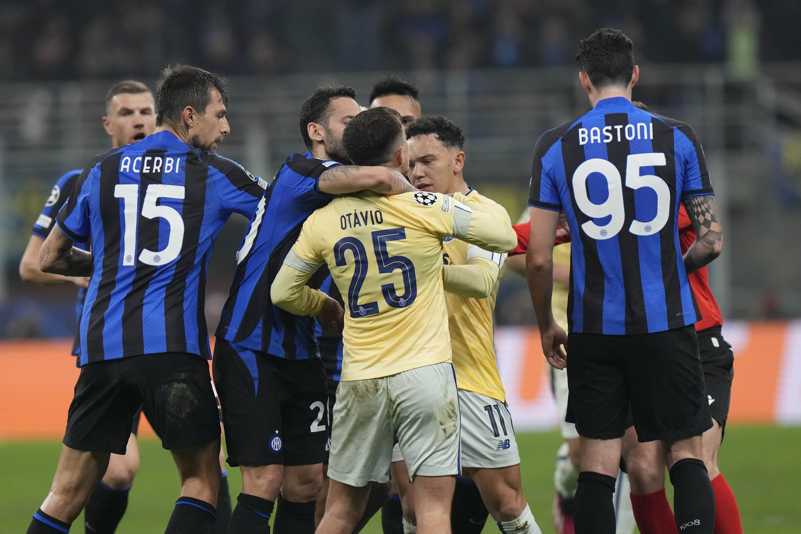 Potýčka v zápase Interu