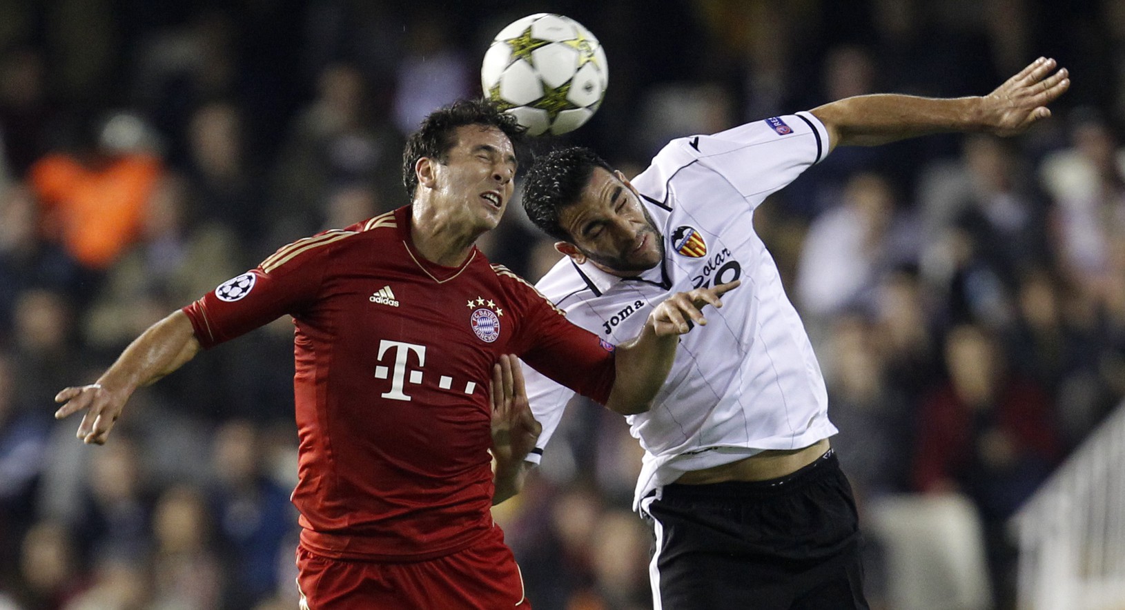 Claudio Pizarro a Adil