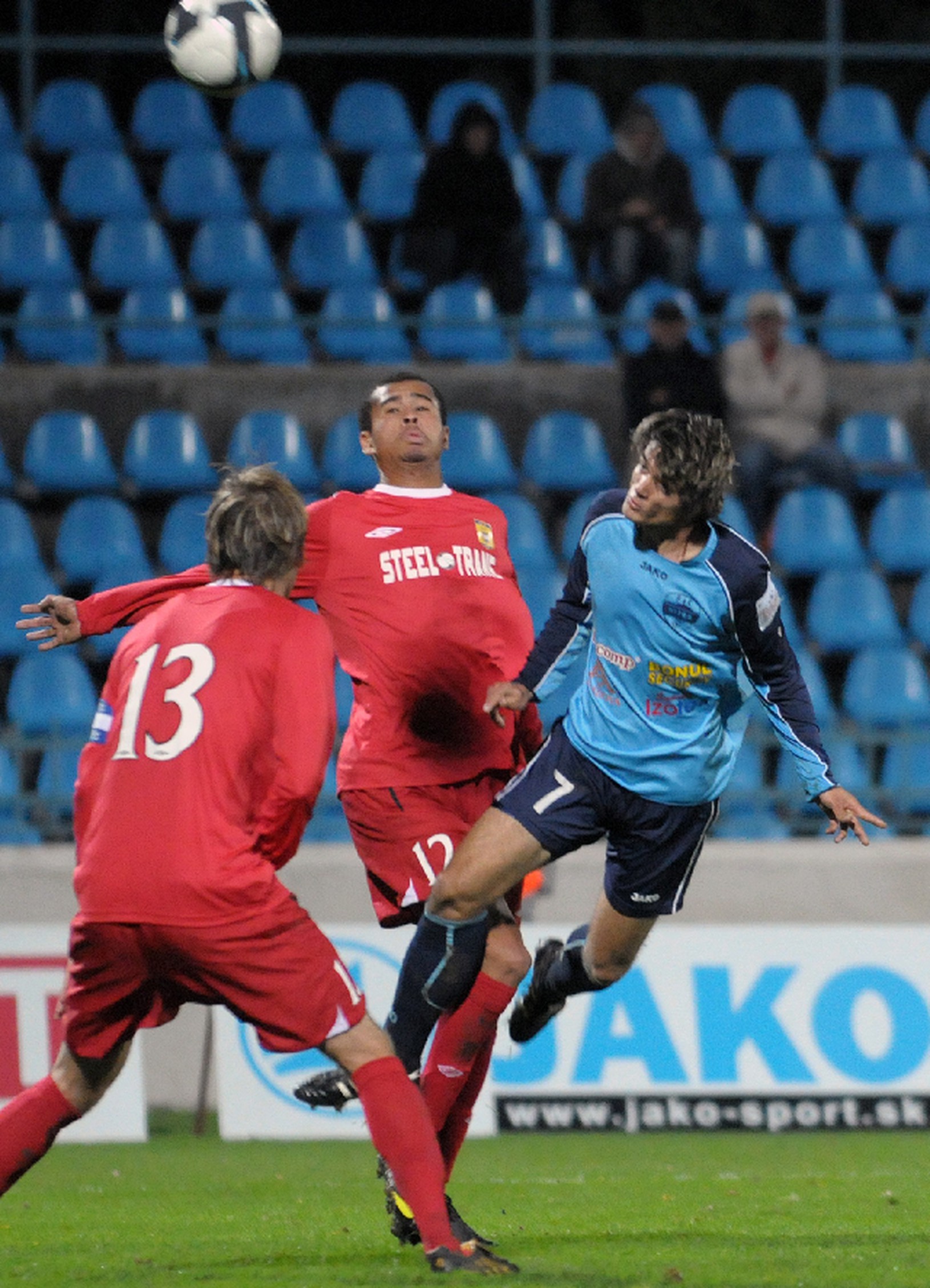 Ľuboš Kolár v hlavičkovom