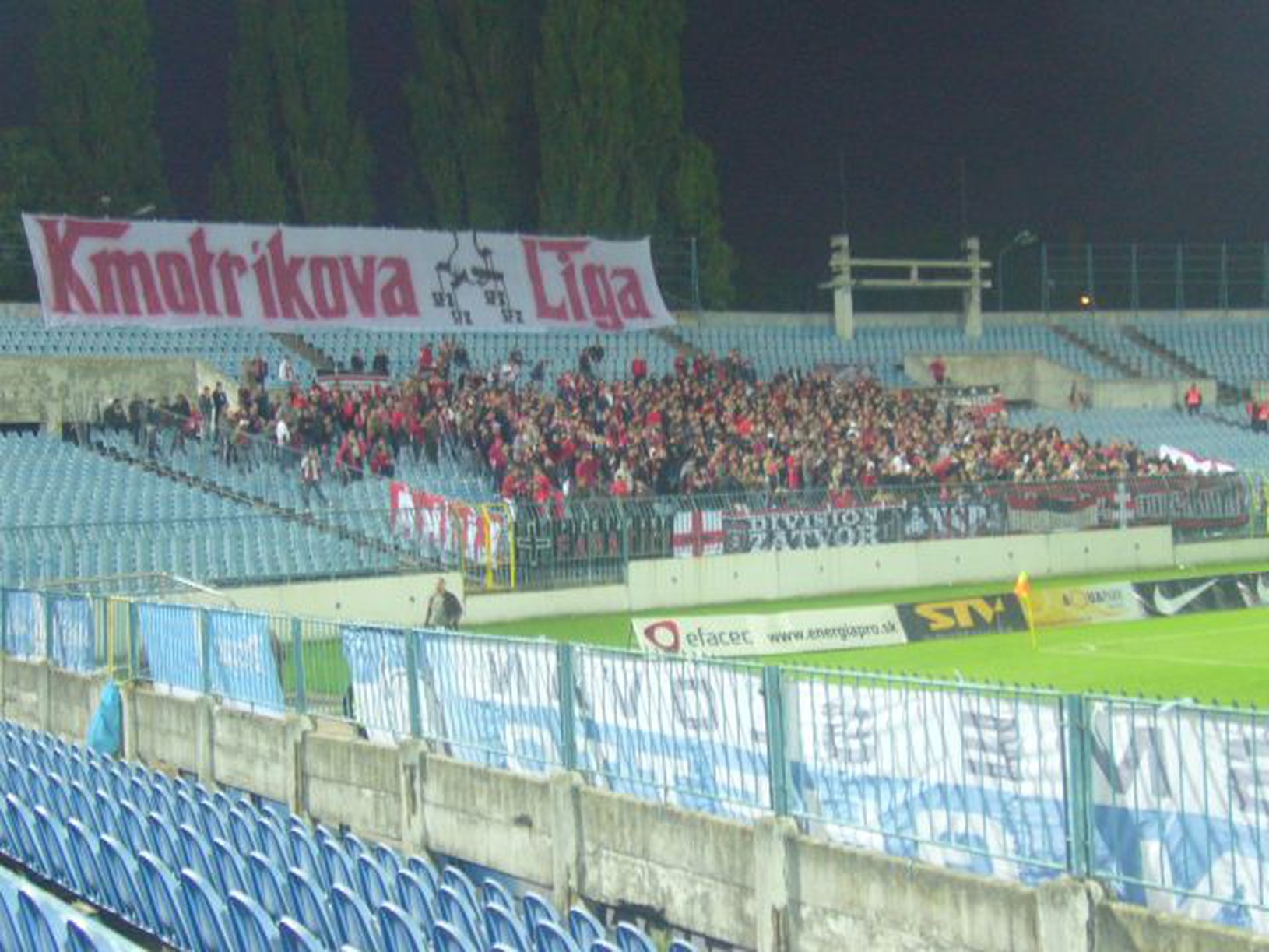 Trnavskí fanúšikovia pred zápasom