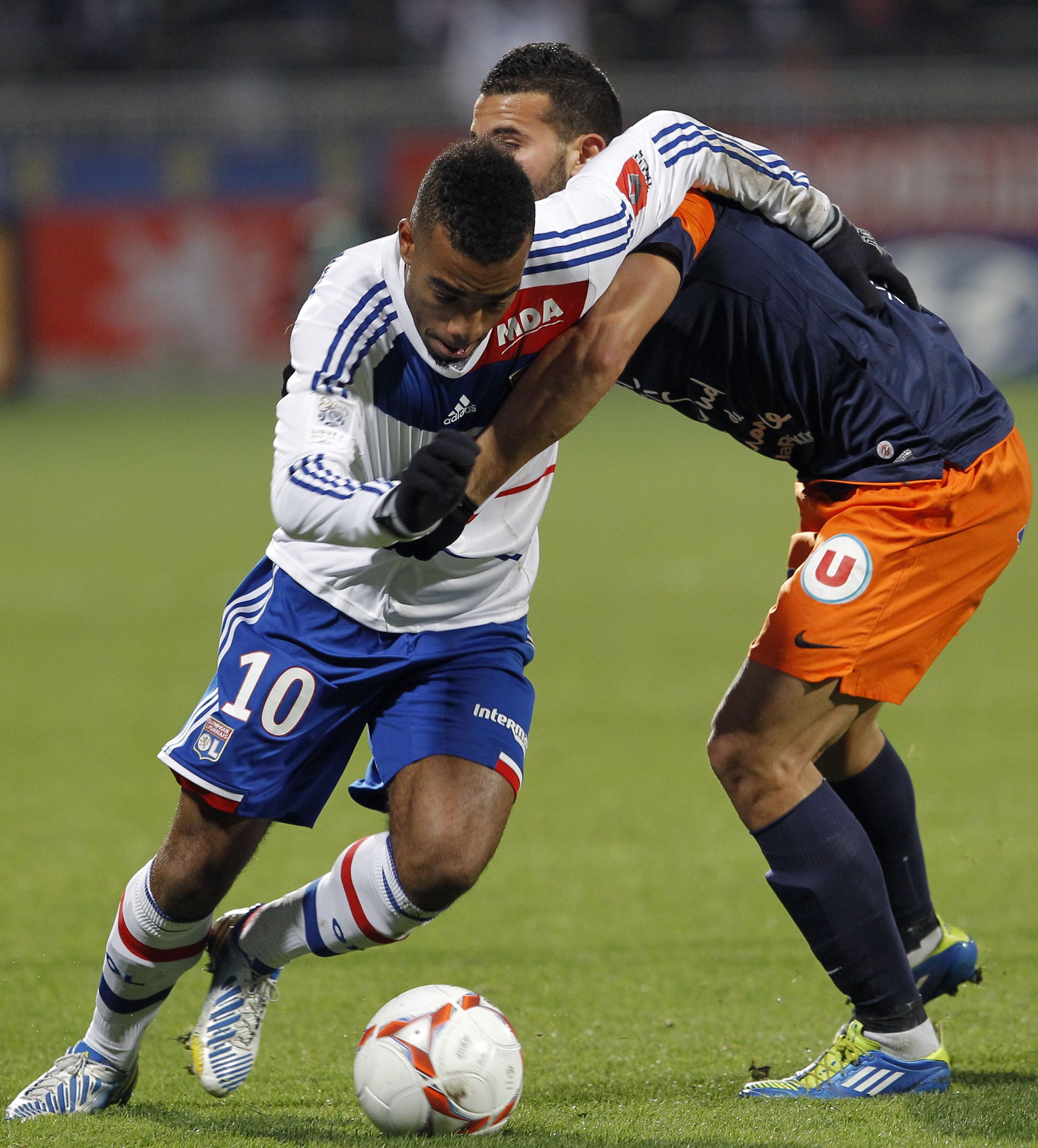 Alexandre Lacazette a Abdelhamid