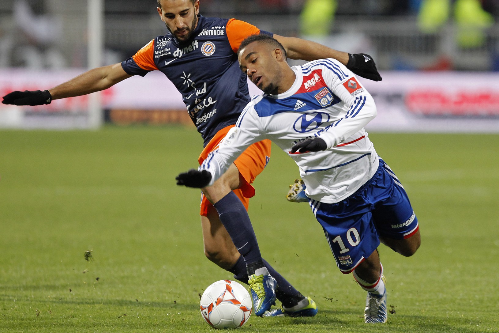Alexandre Lacazette a Abdelhamid