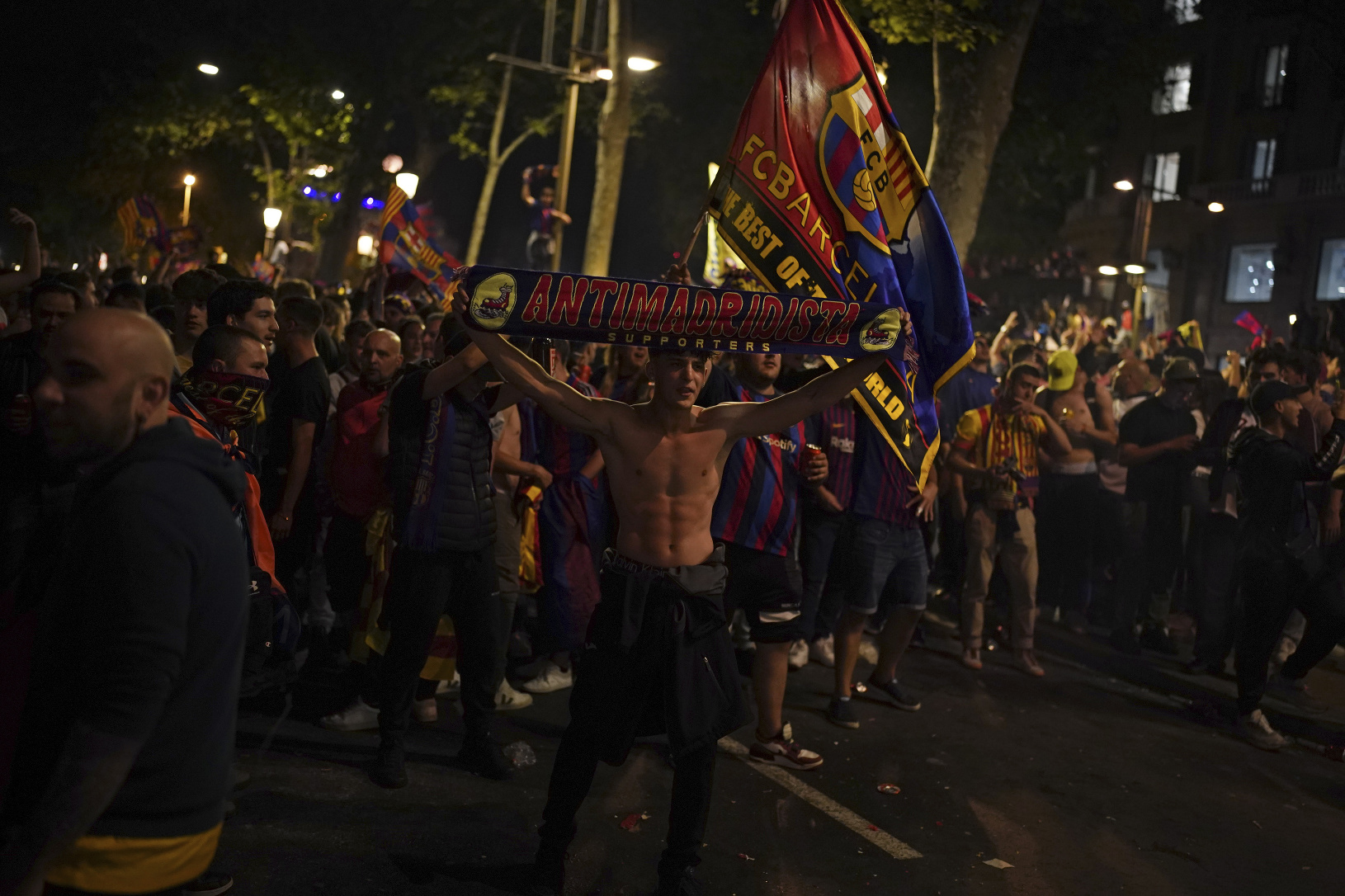 Fanúšikovia Barcelony oslavujú zisk
