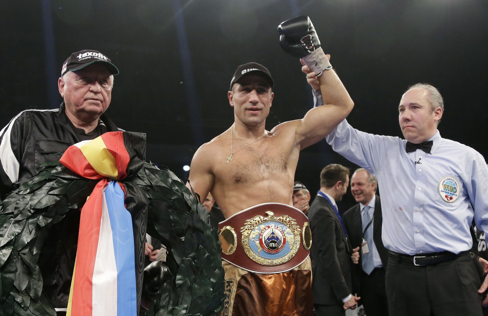 Arthur Abraham obhájil titul