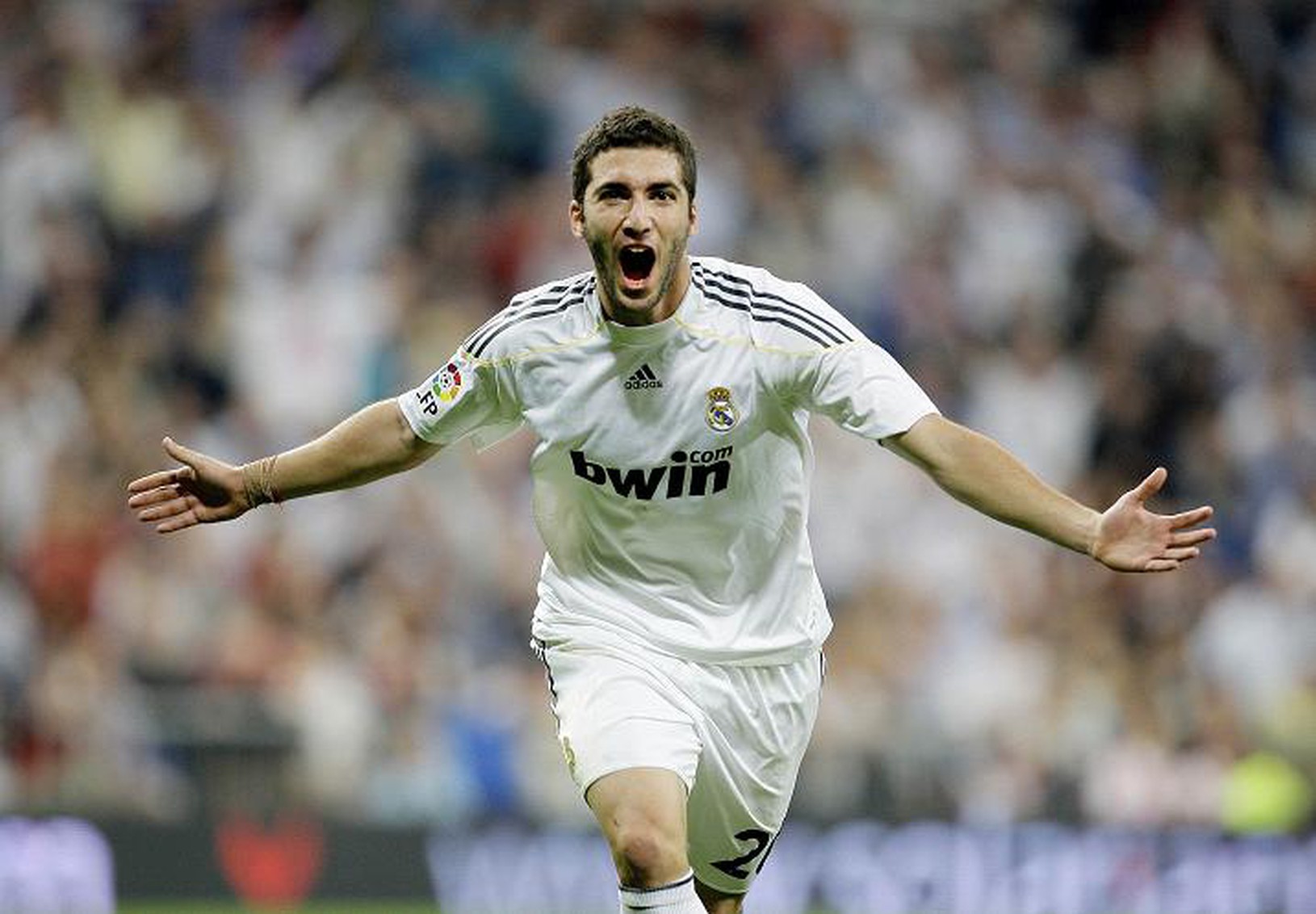 Higuaín oslavuje gól do