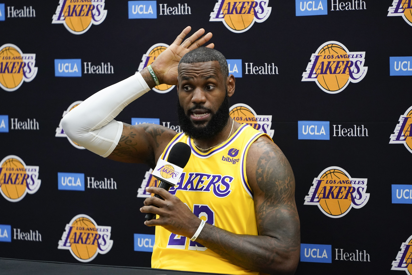 LeBron James počas predsezónneho
