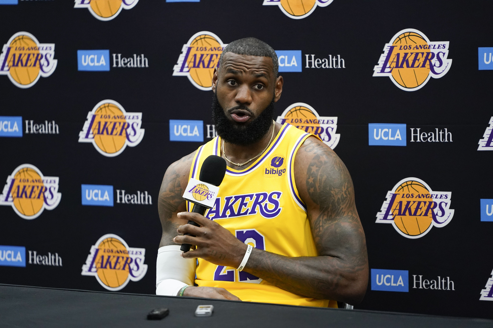 LeBron James počas predsezónneho