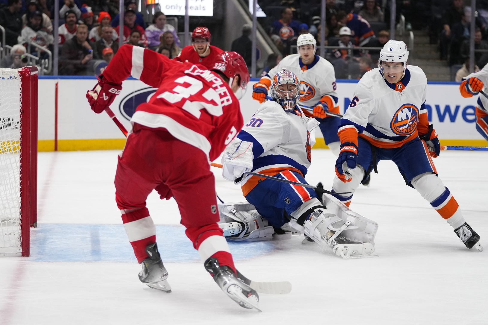 J.T. Compher posiela Detroit