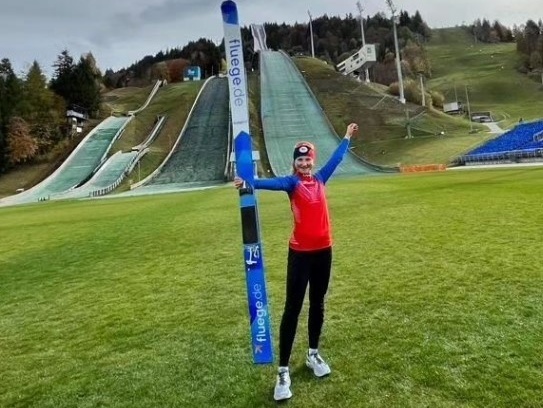 Česká skokanka na lyžiach