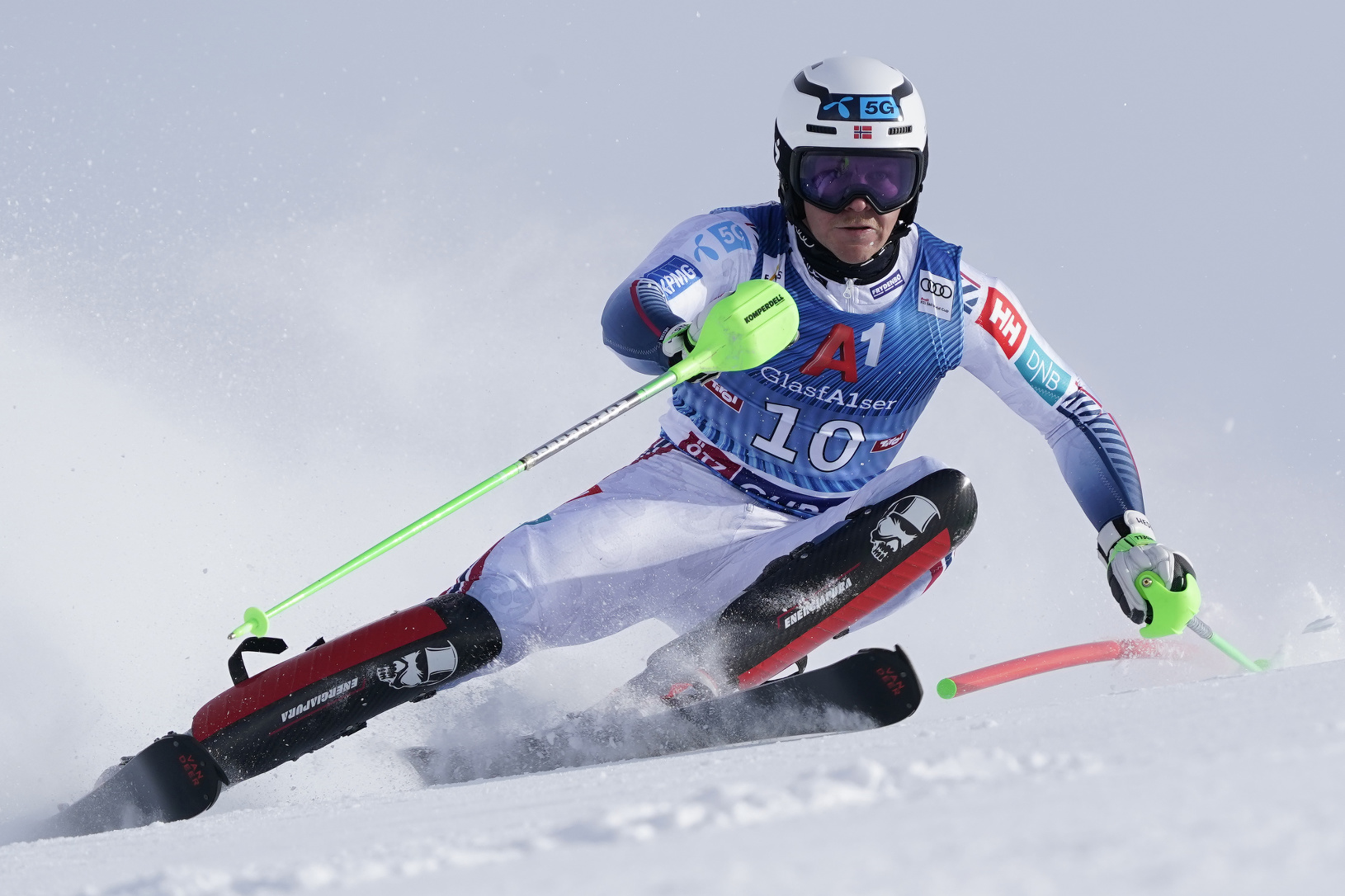 Timon Haugan počas slalomu