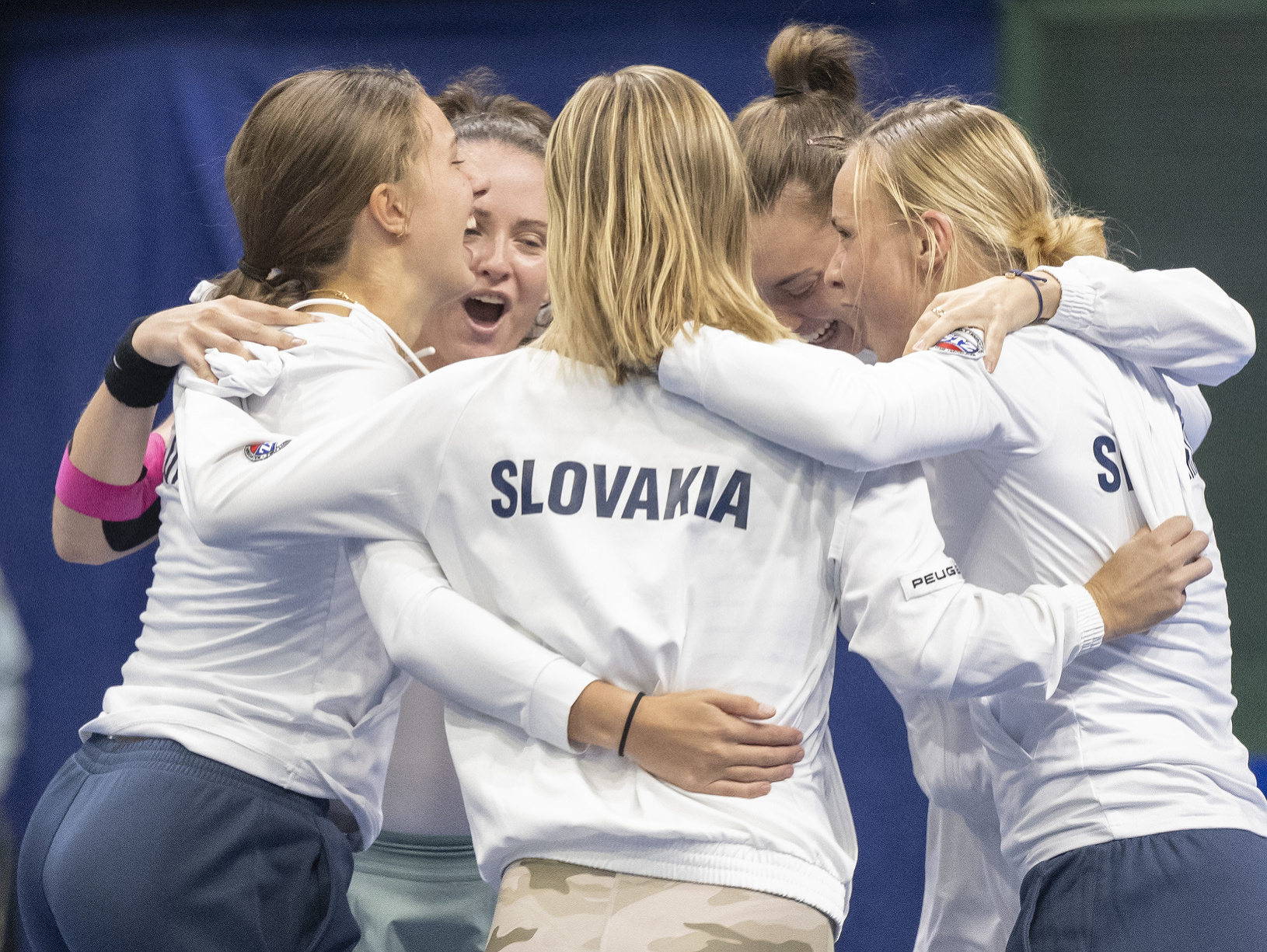 Slovenské tenistky oslavujú víťazstvo