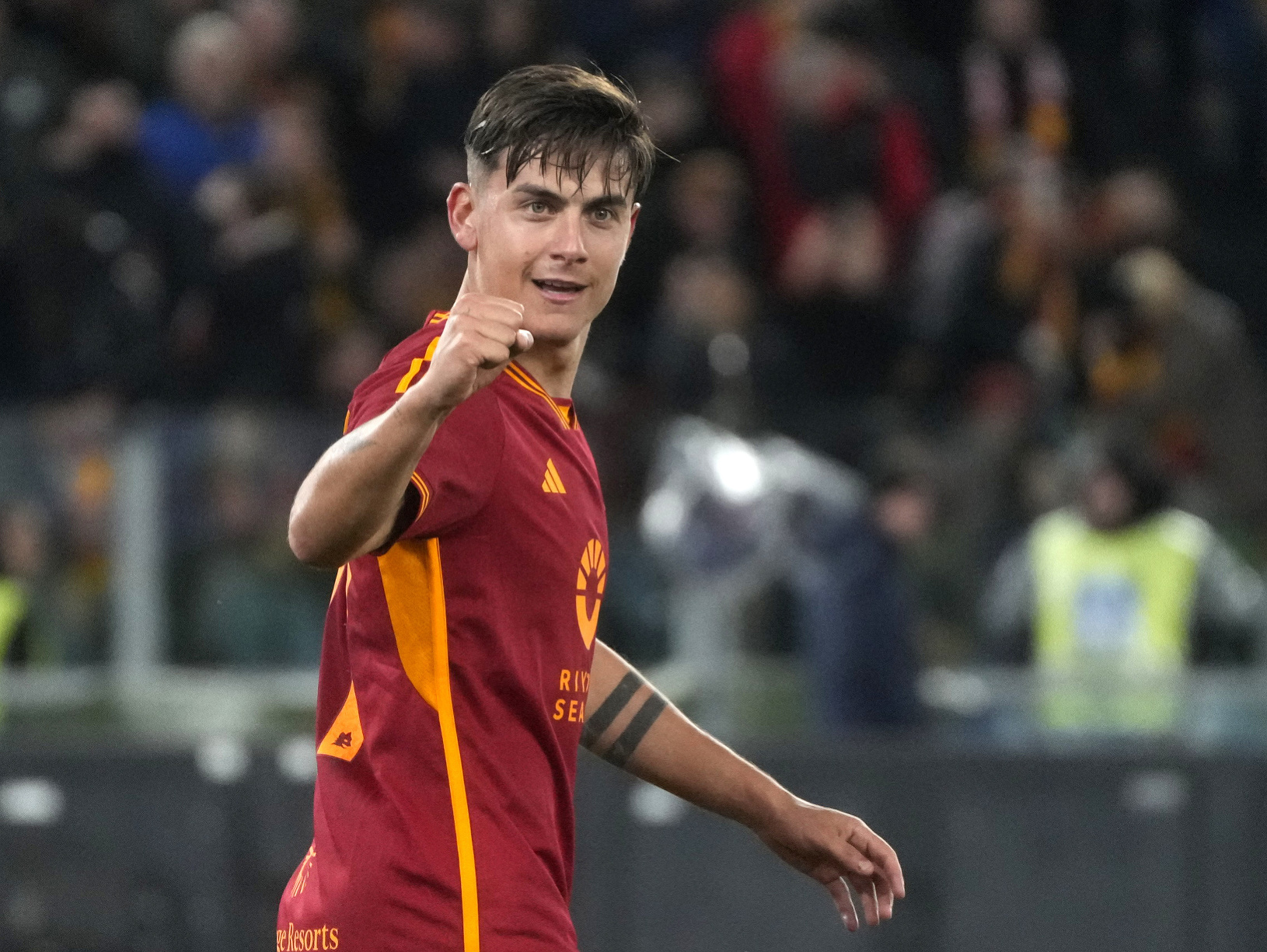 Paulo Dybala oslavuje gól