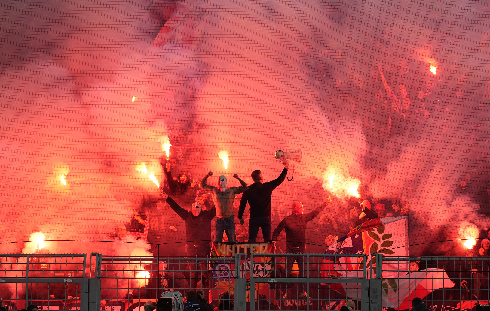 Fanúšikovia počas zápasu Borussie
