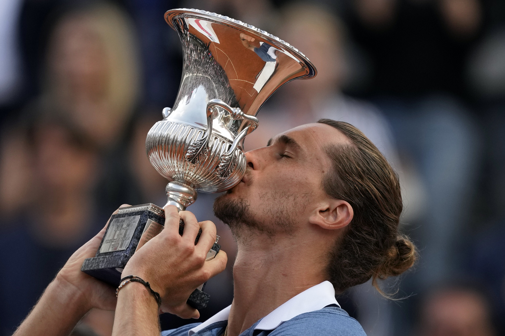 Alexander Zverev oslavuje celkový
