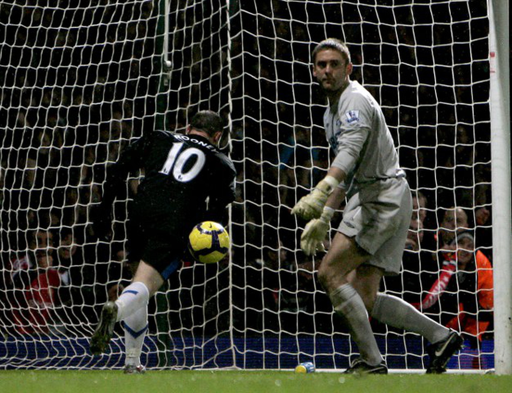 Wayne Rooney striela gól