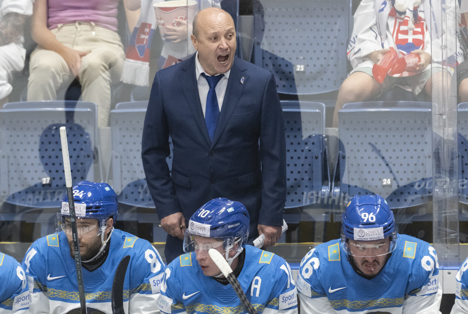 Tréner kazašskej hokejovej reprezentácie