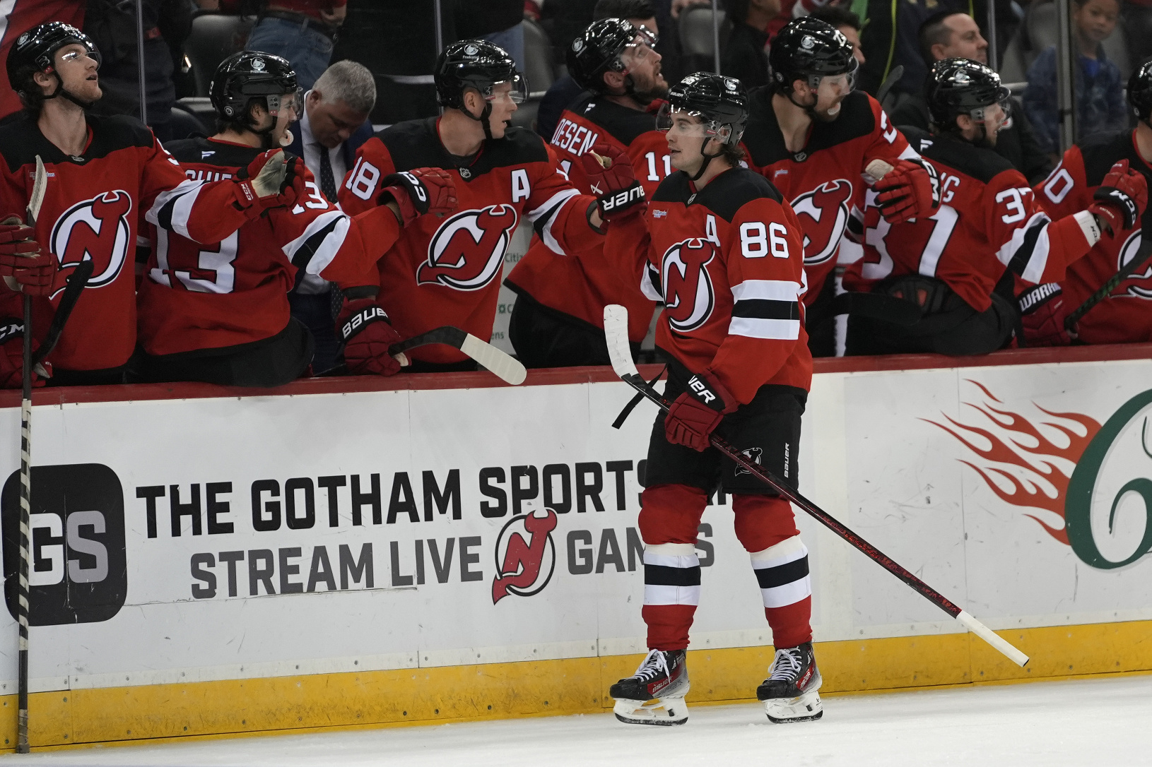 Útočník Devils Jack Hughes