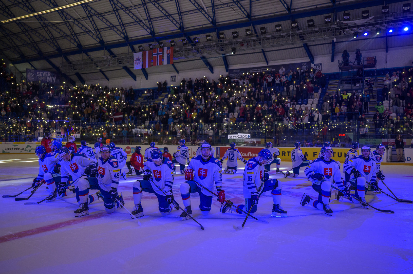 Na snímke hokejisti Slovenska