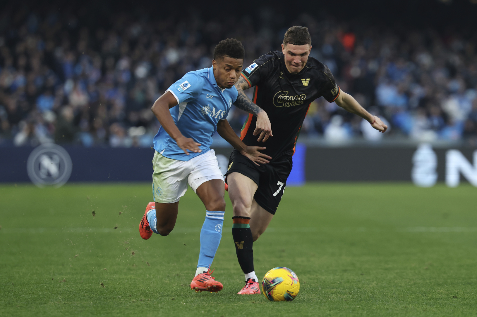 David Neres Campos a