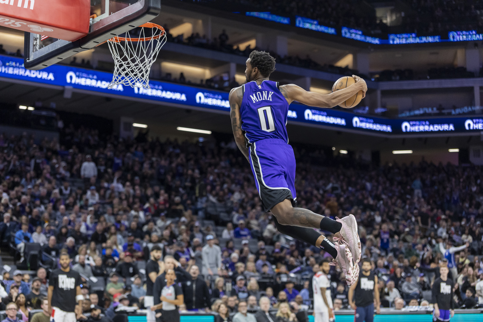 Malik Monk letí na