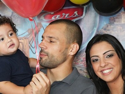 Daniela Carvalho s brazílskym brankárom Cavalerim a synčekom Enzom