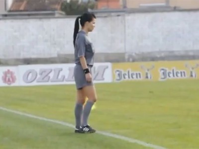 Kráska Aleksandra Milojevič na futbalových trávnikoch priťahuje pozornosť divákov aj samotných hráčov